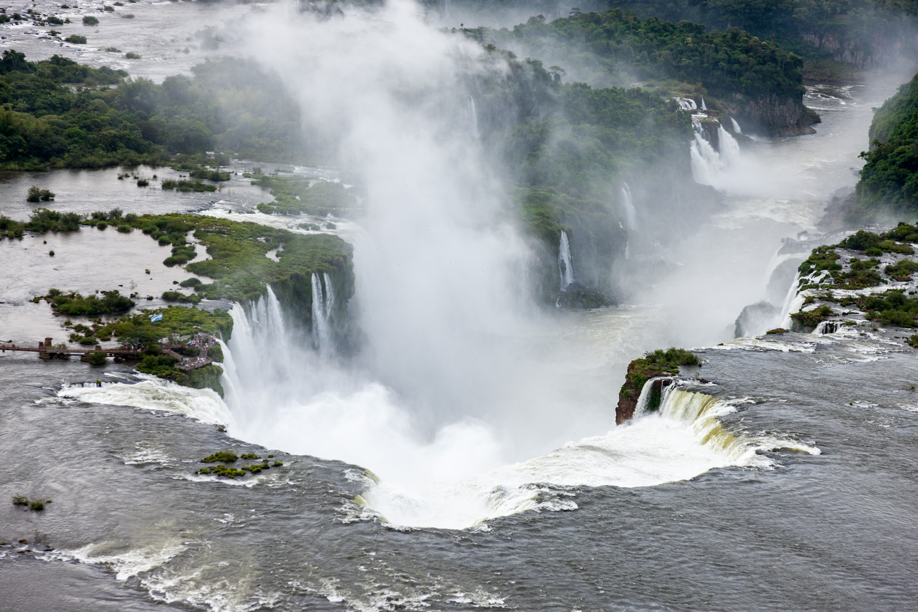 Chutes d’eau d’Iguazú, province de Misiones (25°41' S, 54°26' O).
